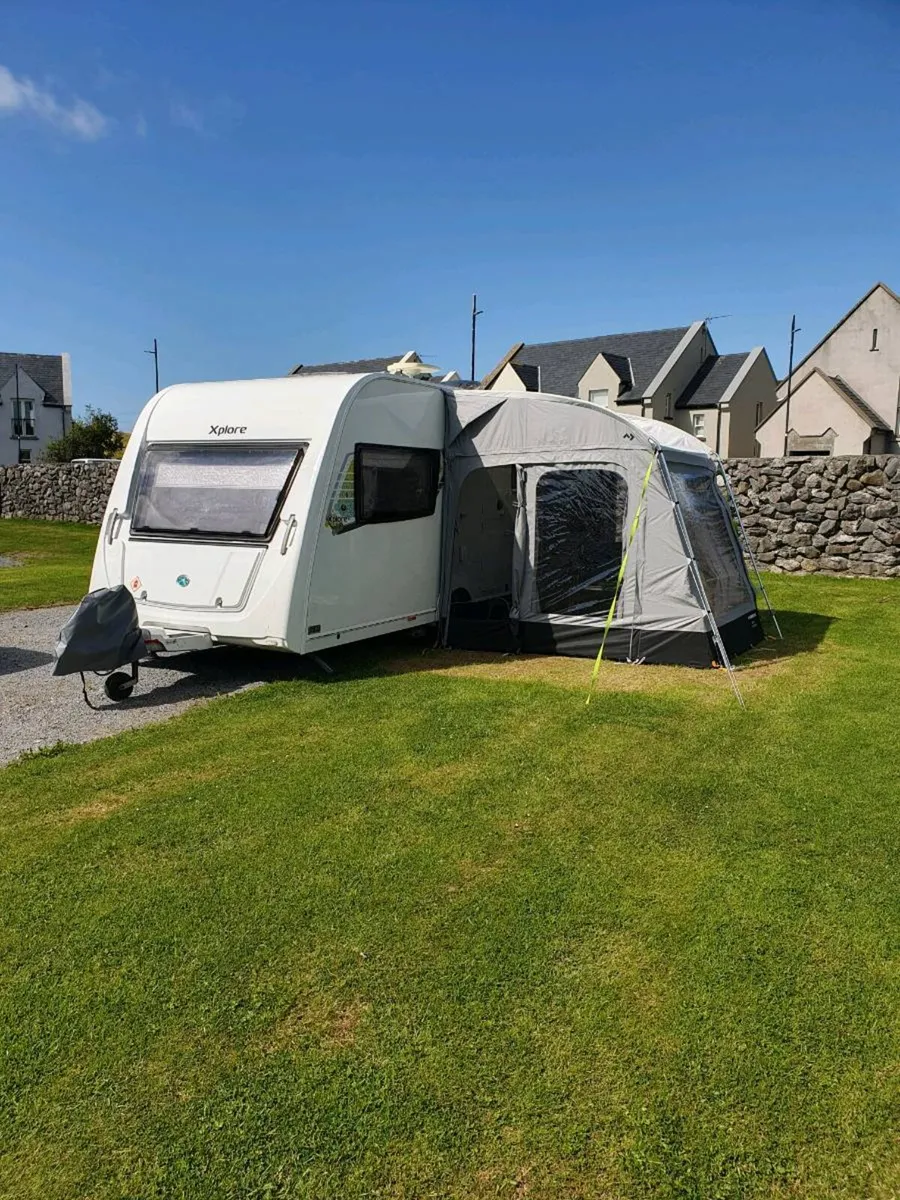2019 elddis xplore 422 - Image 1
