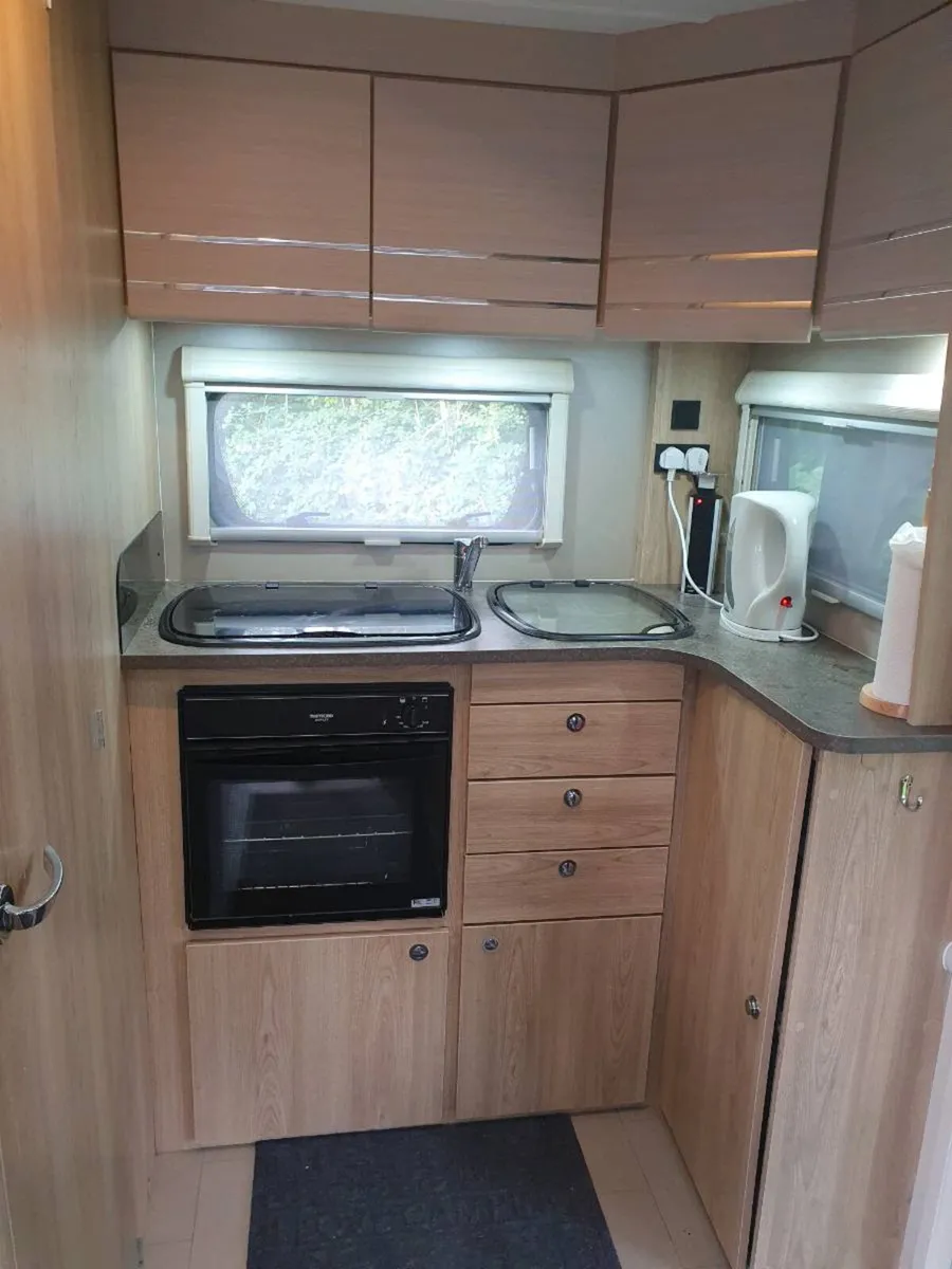 2019 elddis xplore 422 - Image 3