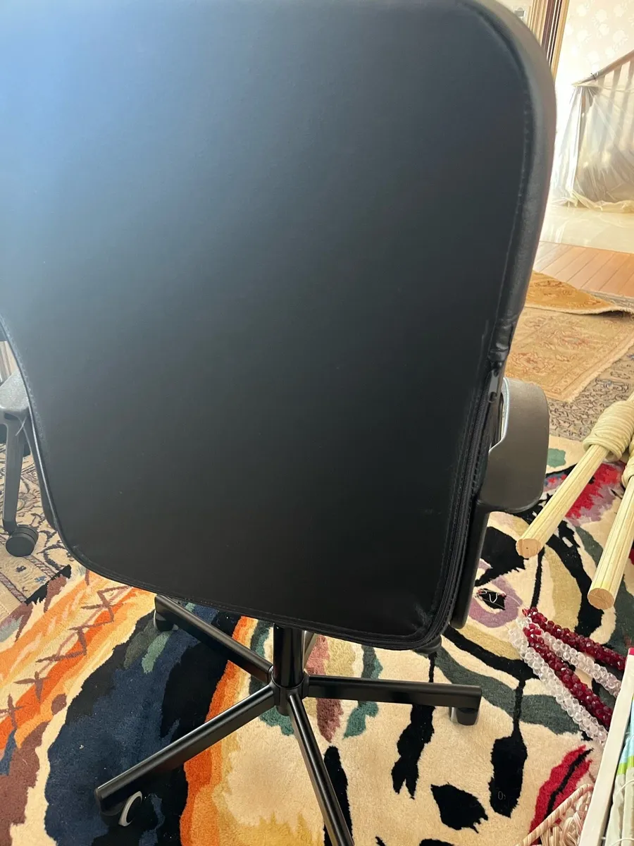 Black office chair - Image 3