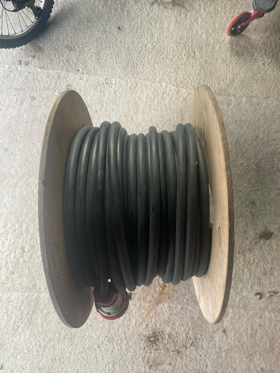3 Phase Extension Lead. - Image 3