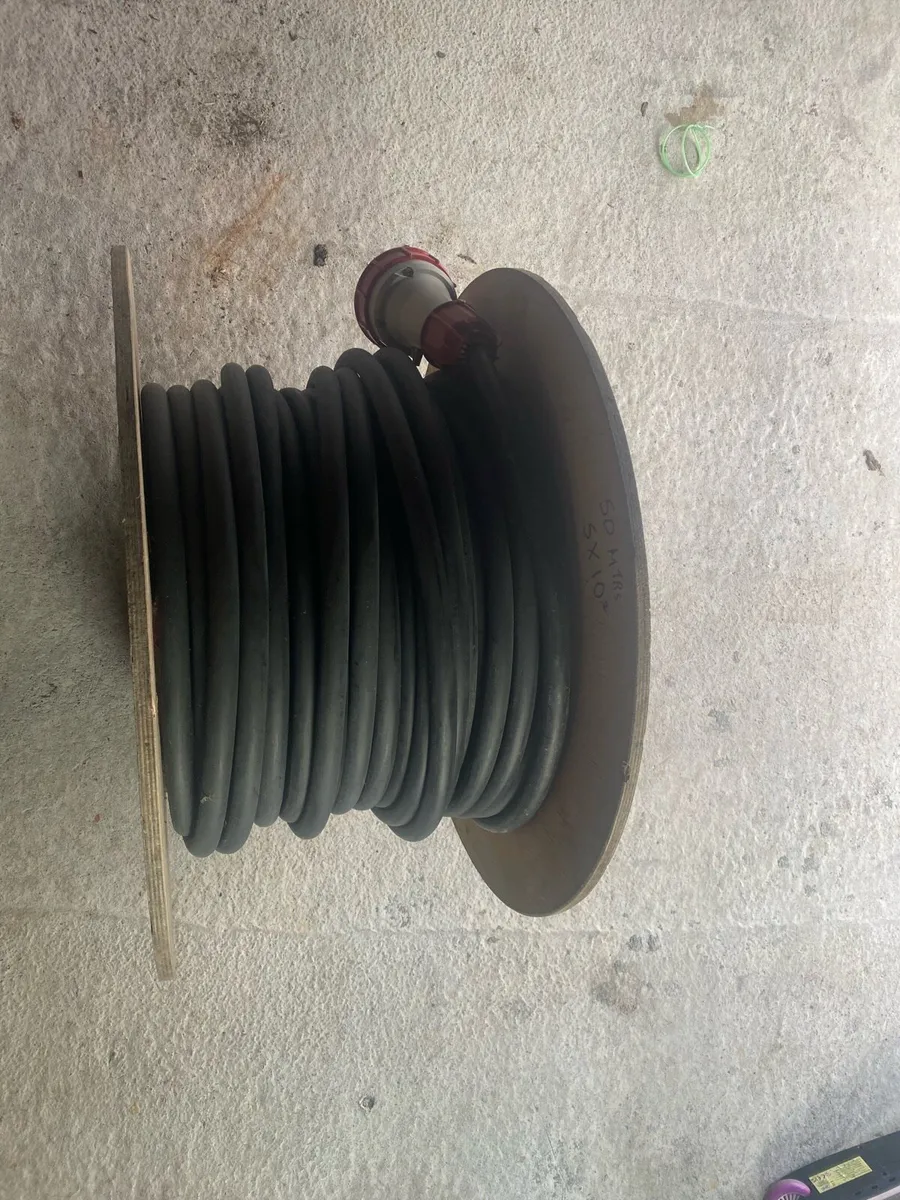 3 Phase Extension Lead. - Image 1
