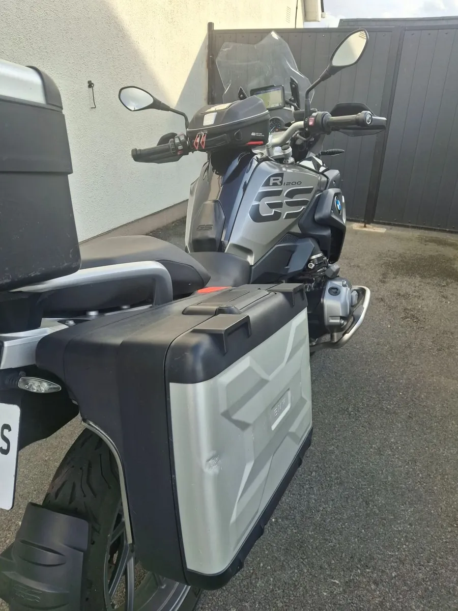 2017 BMW R1200GS for sale. - Image 2