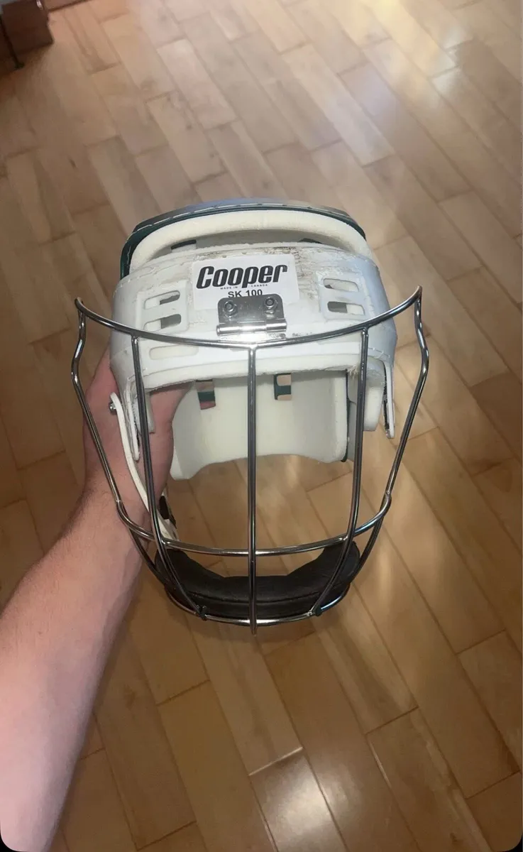 Newstyle hurling helmet - Image 1