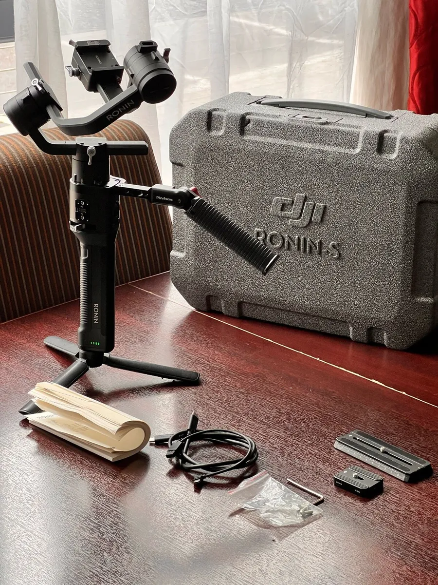 DJI Ronin S with Handle - Image 1