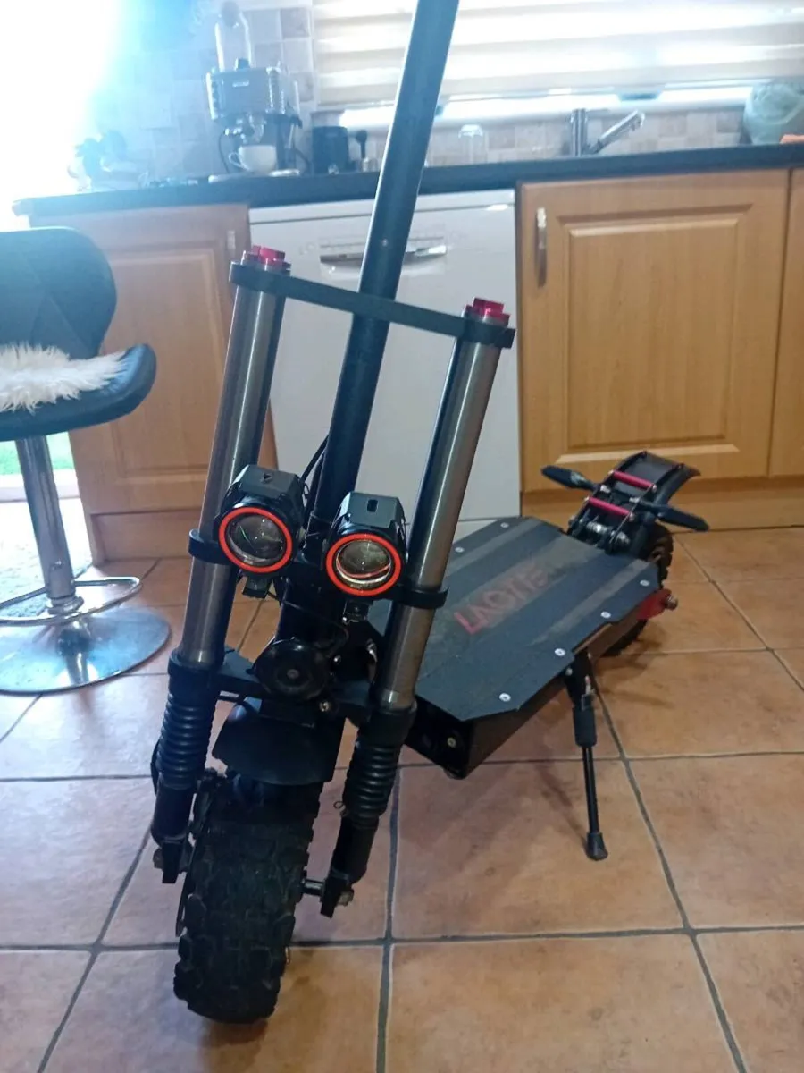 E scooter - Image 1