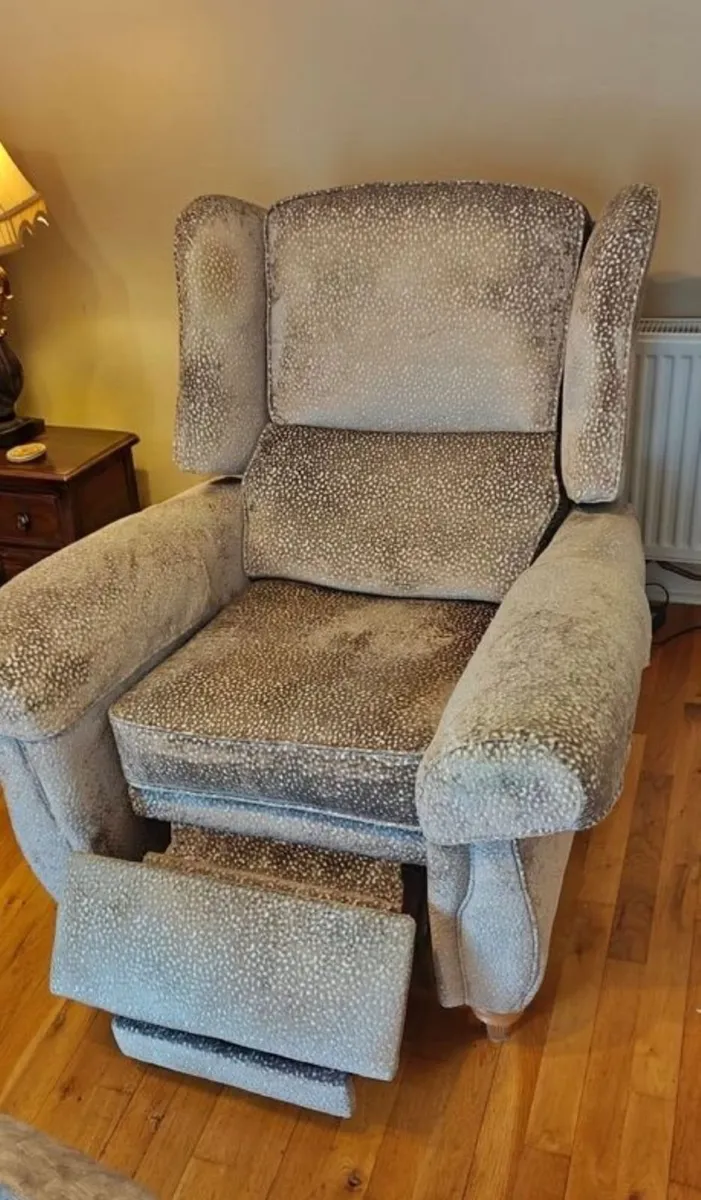 Finline Furniture Armchair - Image 4