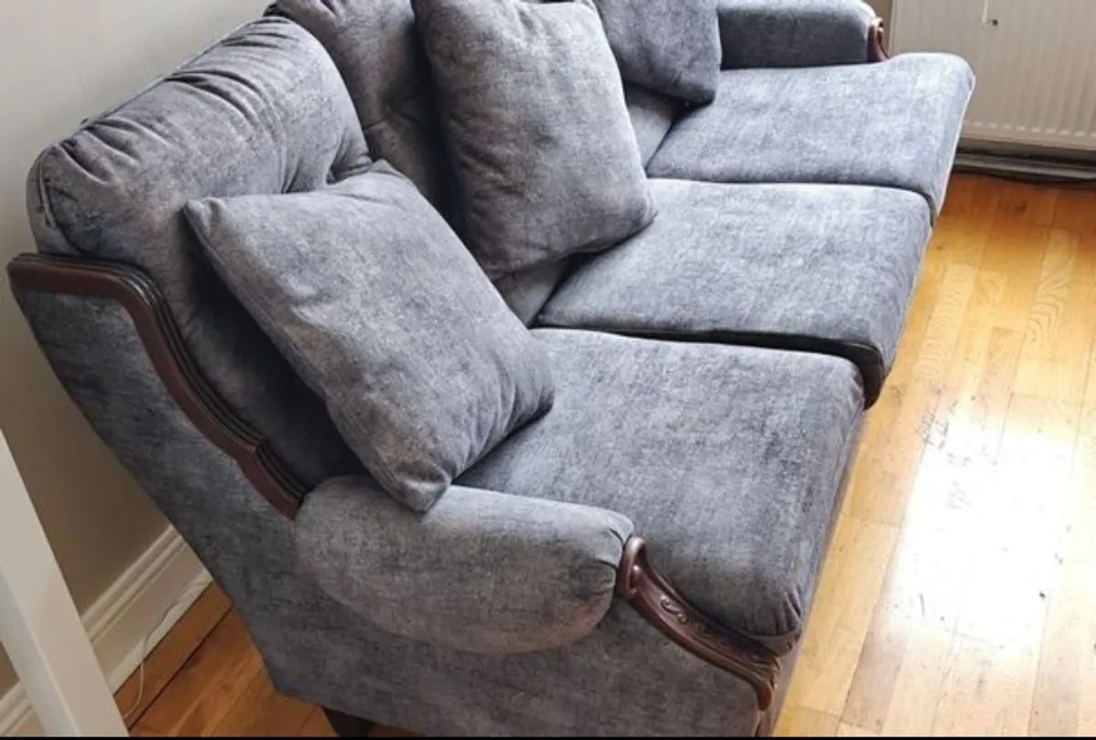 Couch - Image 3