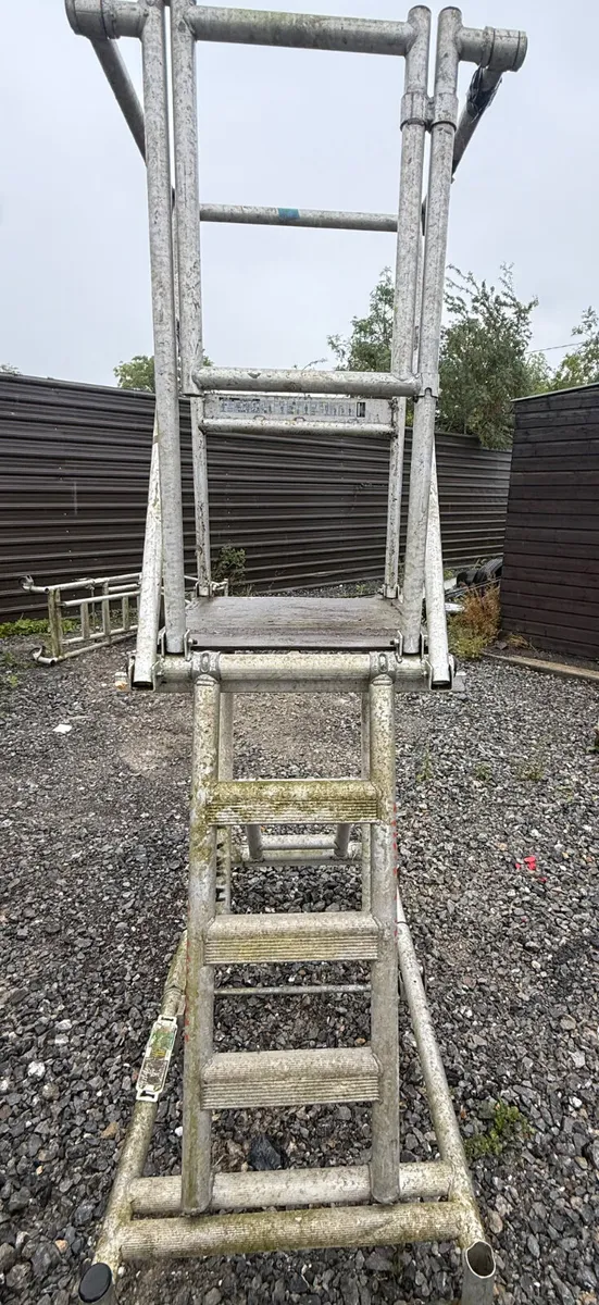 Bossman Scaffolding Tower - Image 2