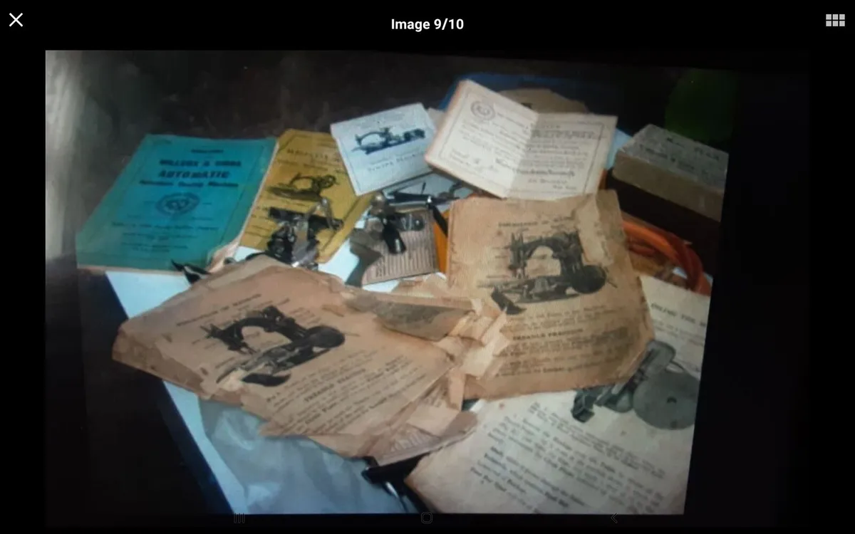 WILCOX AND GIBBS SEWING MACHINES PLUS EXTRAS - Image 3