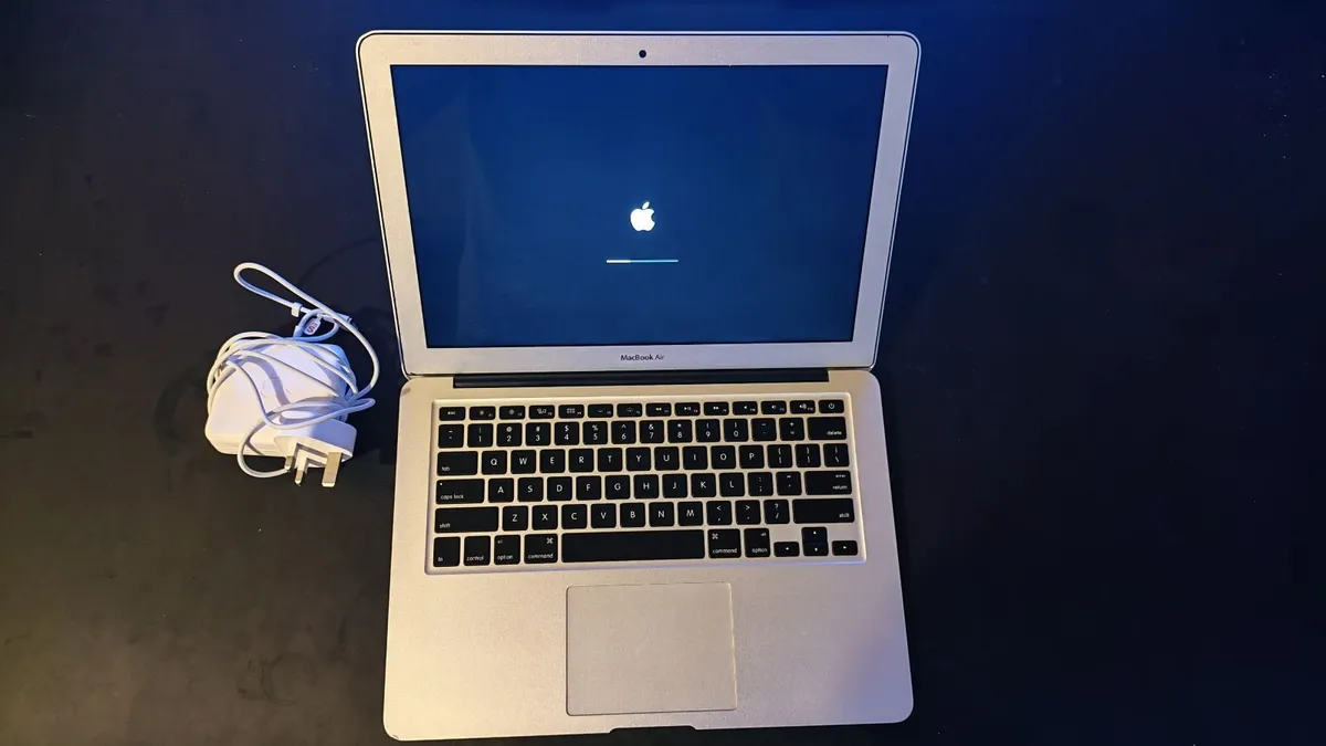 Macbook Air 13" 2014 A1466 | New Battery | I5 | - Image 2