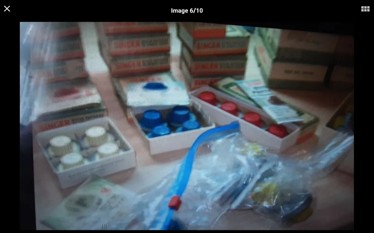 SINGER 221K 222K SEWING MACHINE EXTRAS RARE - Image 4