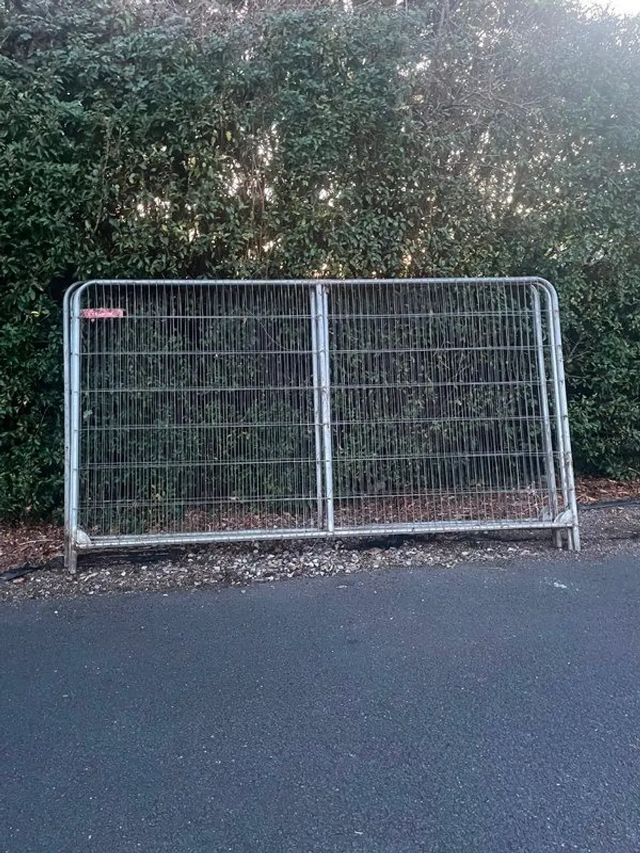 Fence - Temporary - Image 1