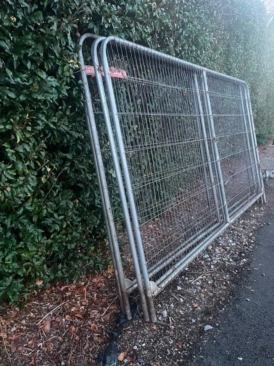 Fence - Temporary - Image 3
