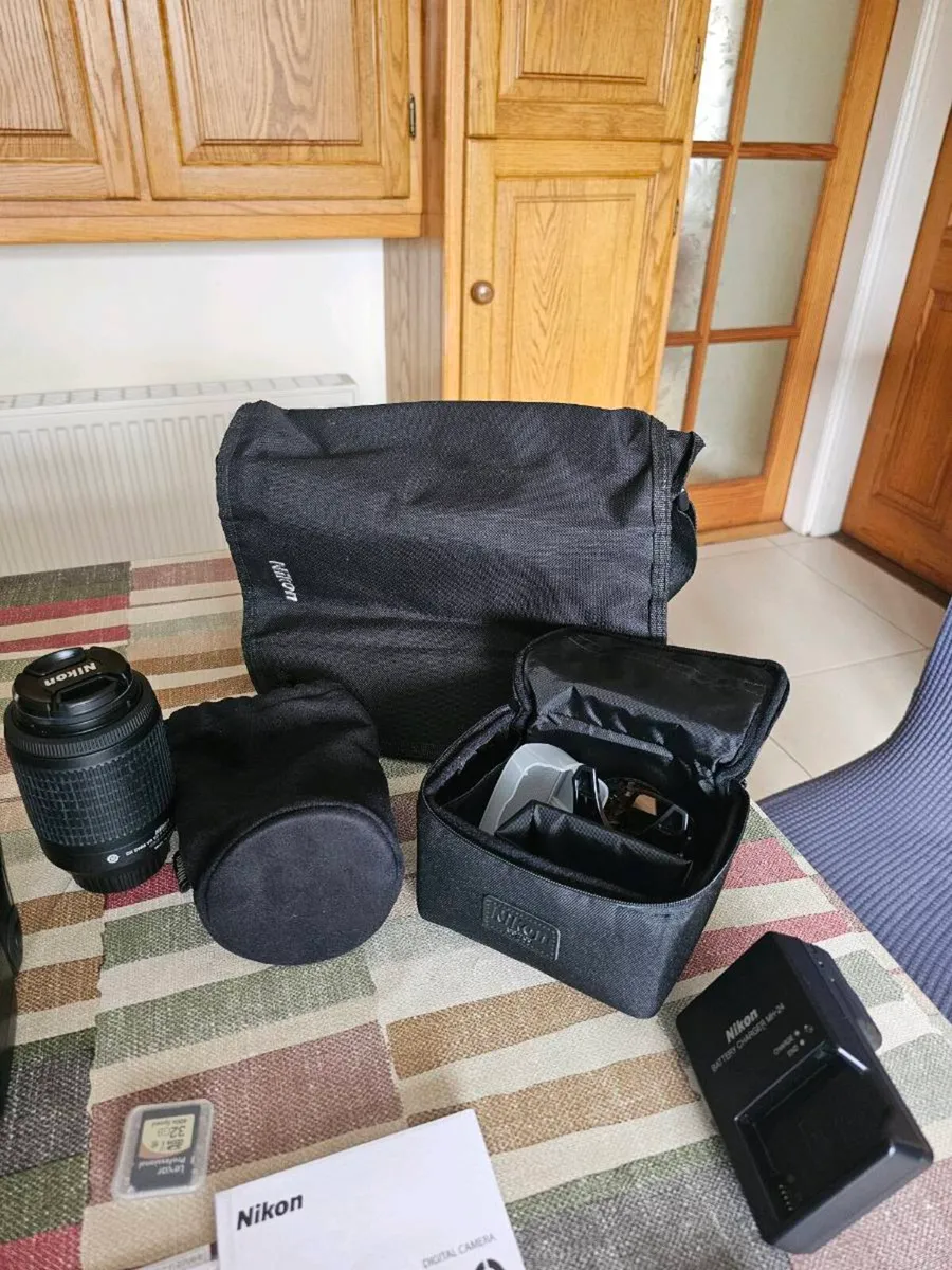 Camera lens flashgun etc etc etc - Image 4