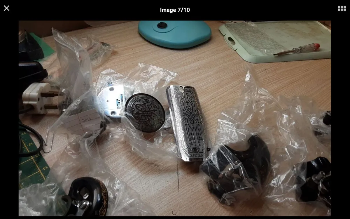 SINGER SEWING MACHINE VINTAGE PARTS - Image 4