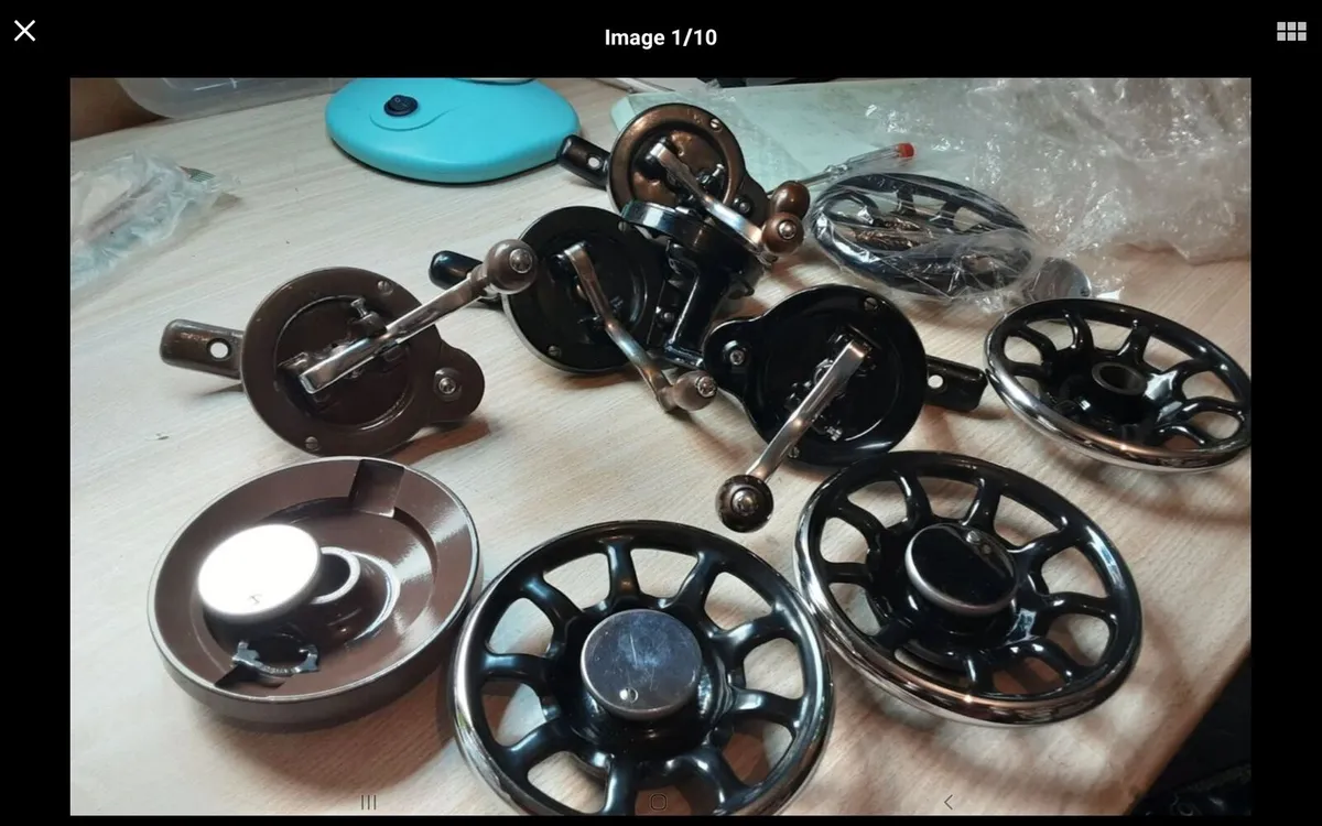 SINGER SEWING MACHINE VINTAGE PARTS - Image 1