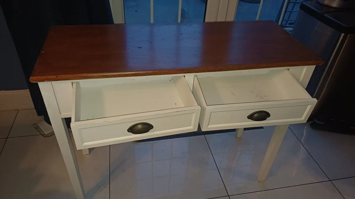 End table - Image 2