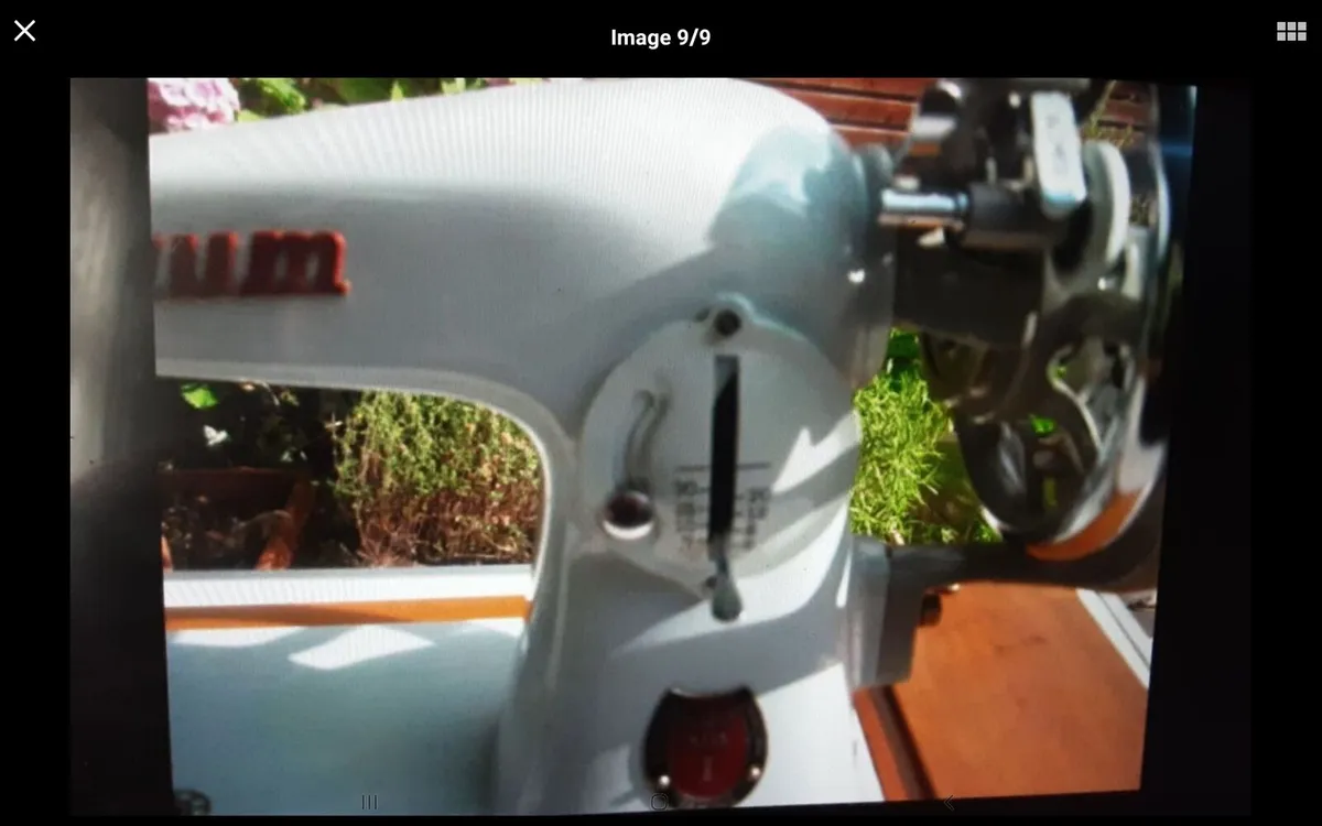 VINTAGE SEWING MACHINE - Image 2