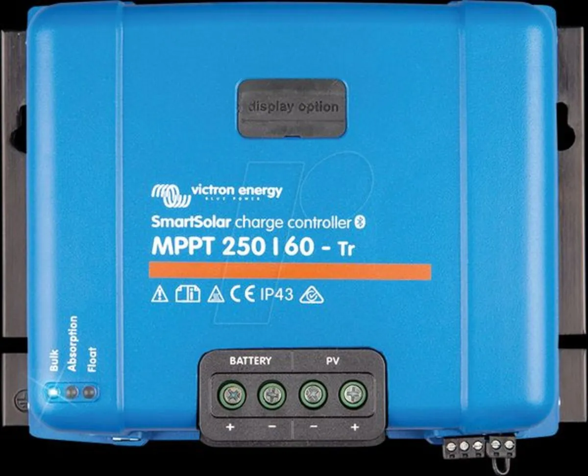 Victron MPPT solar charge controller BRAND NEW - Image 1