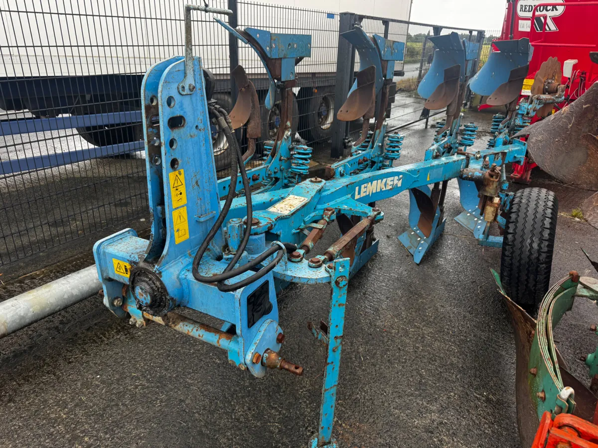 Lemken 4F Reversible Plough - Image 4