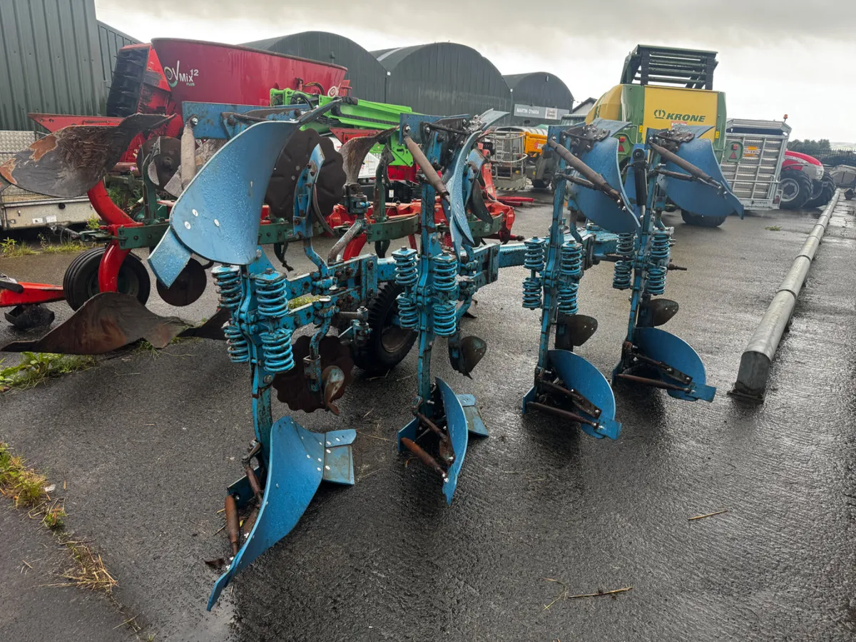 Lemken 4F Reversible Plough - Image 2