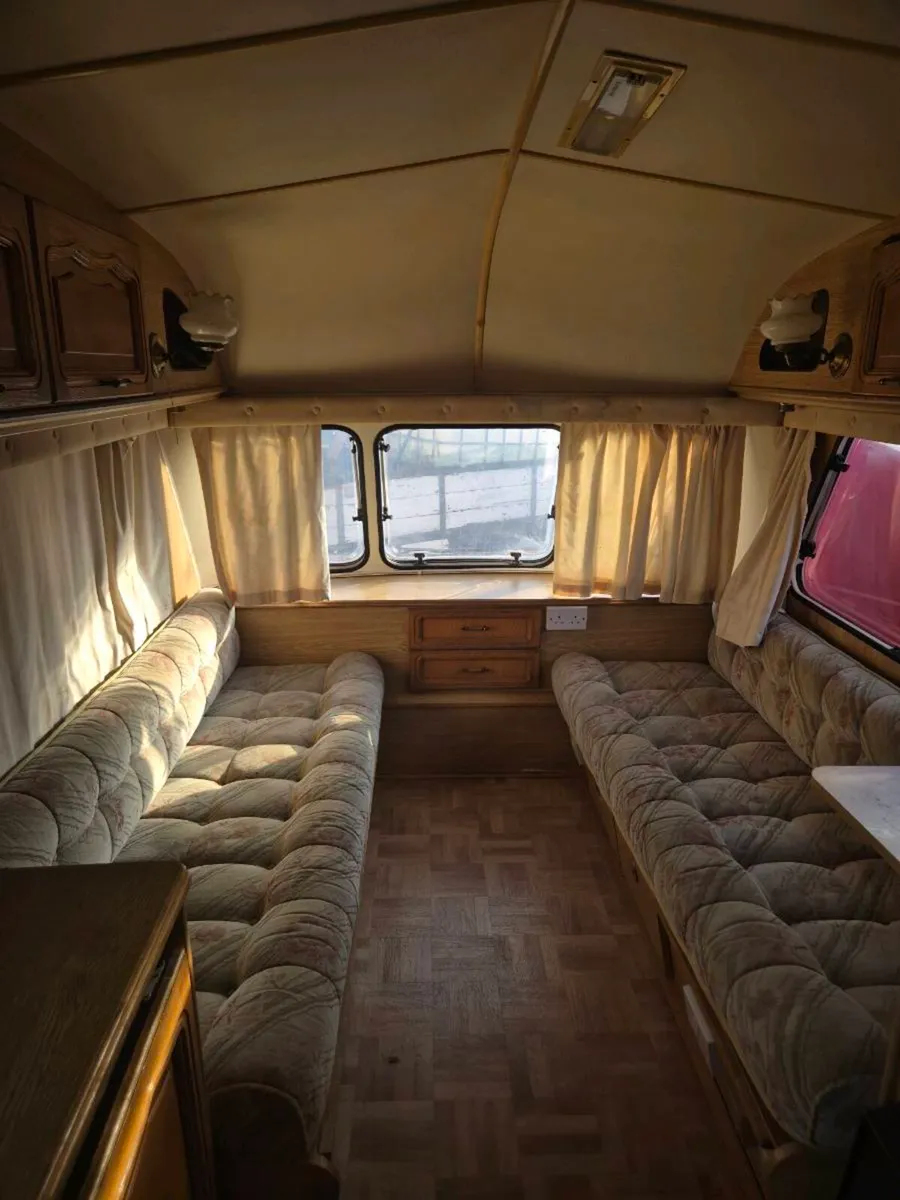 2 berth caravan - Image 2