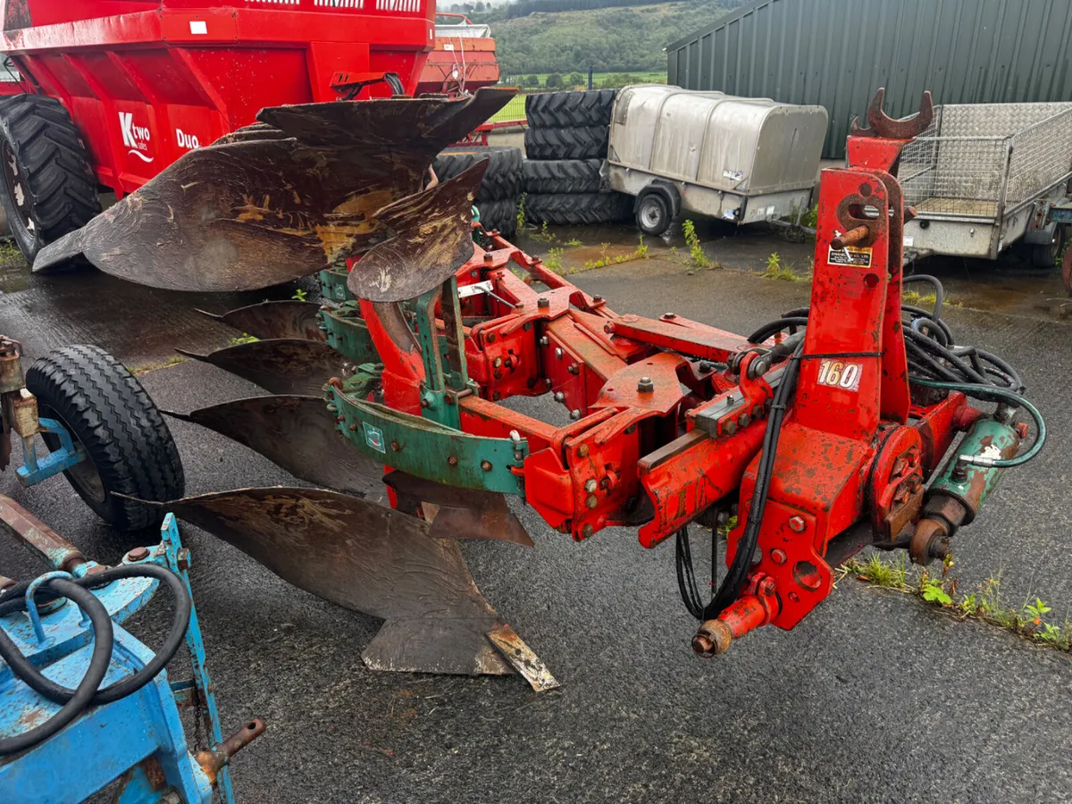 Kverneland EG85 4F Reversible Plough - Image 1