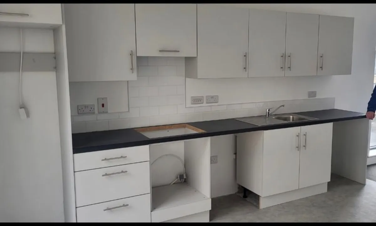 Kitchen units for sale - Image 1