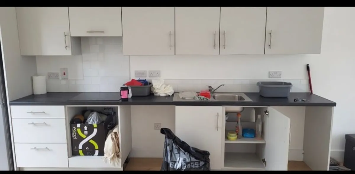 Kitchen units for sale - Image 2