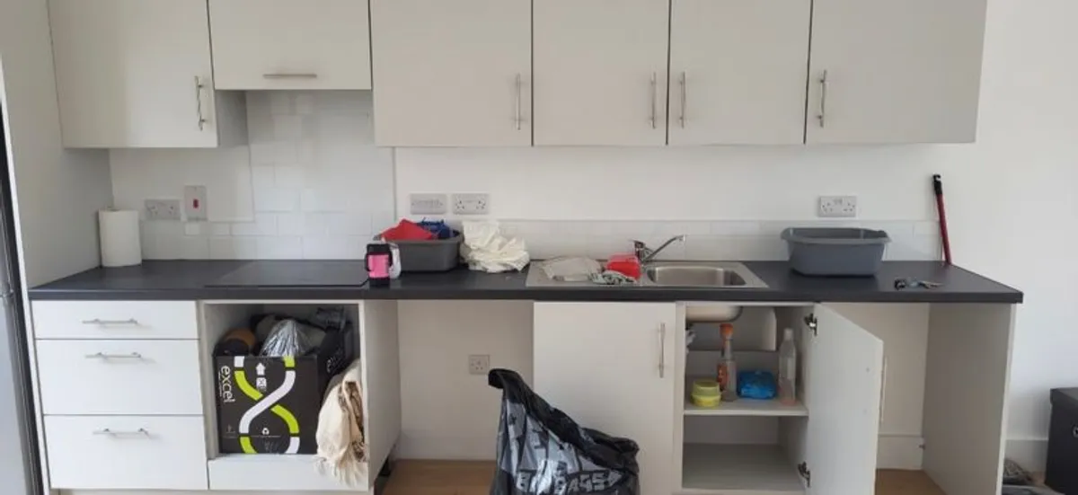 Kitchen units for sale - Image 3