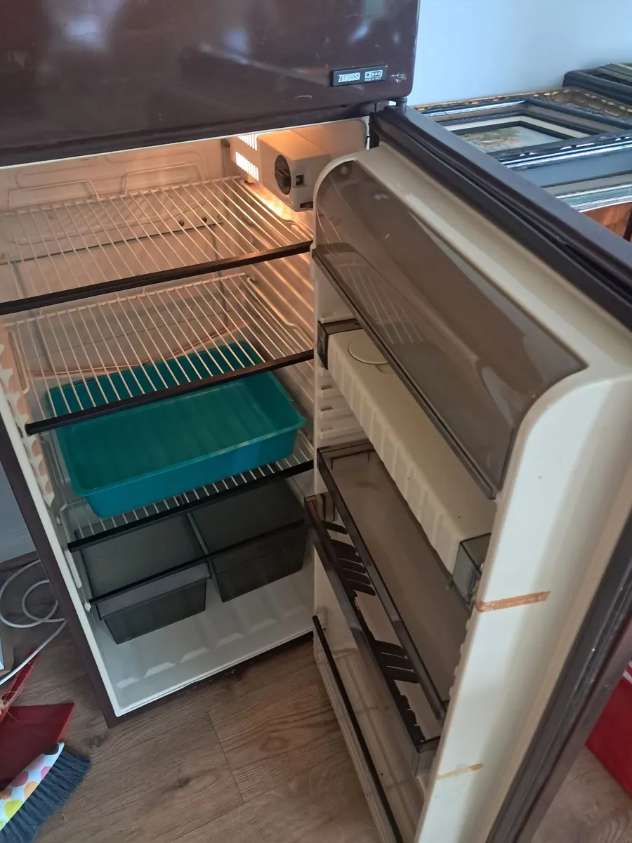 Fridge freezer - Image 2