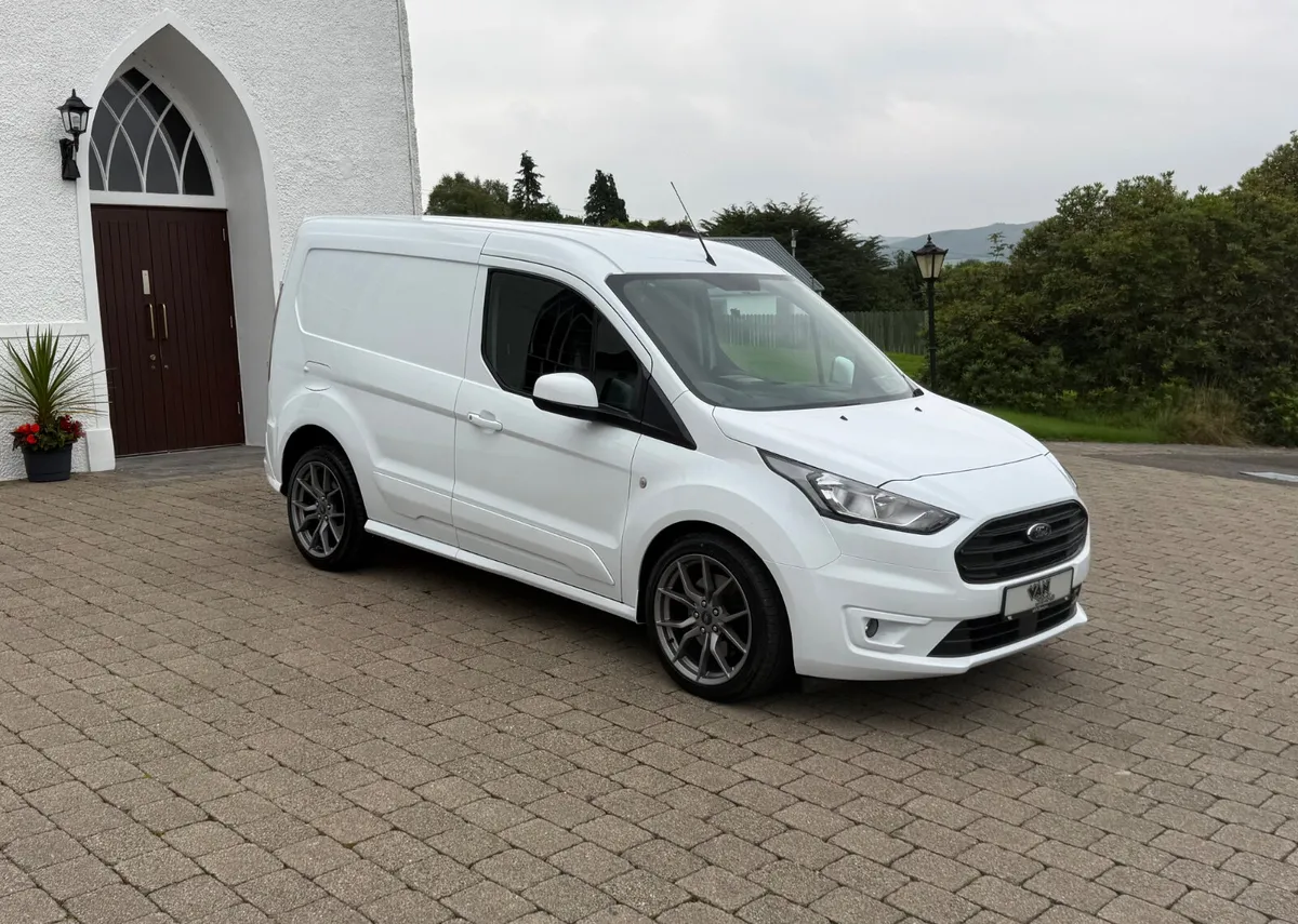 2022 (222reg) Ford Transit Connect - Image 1