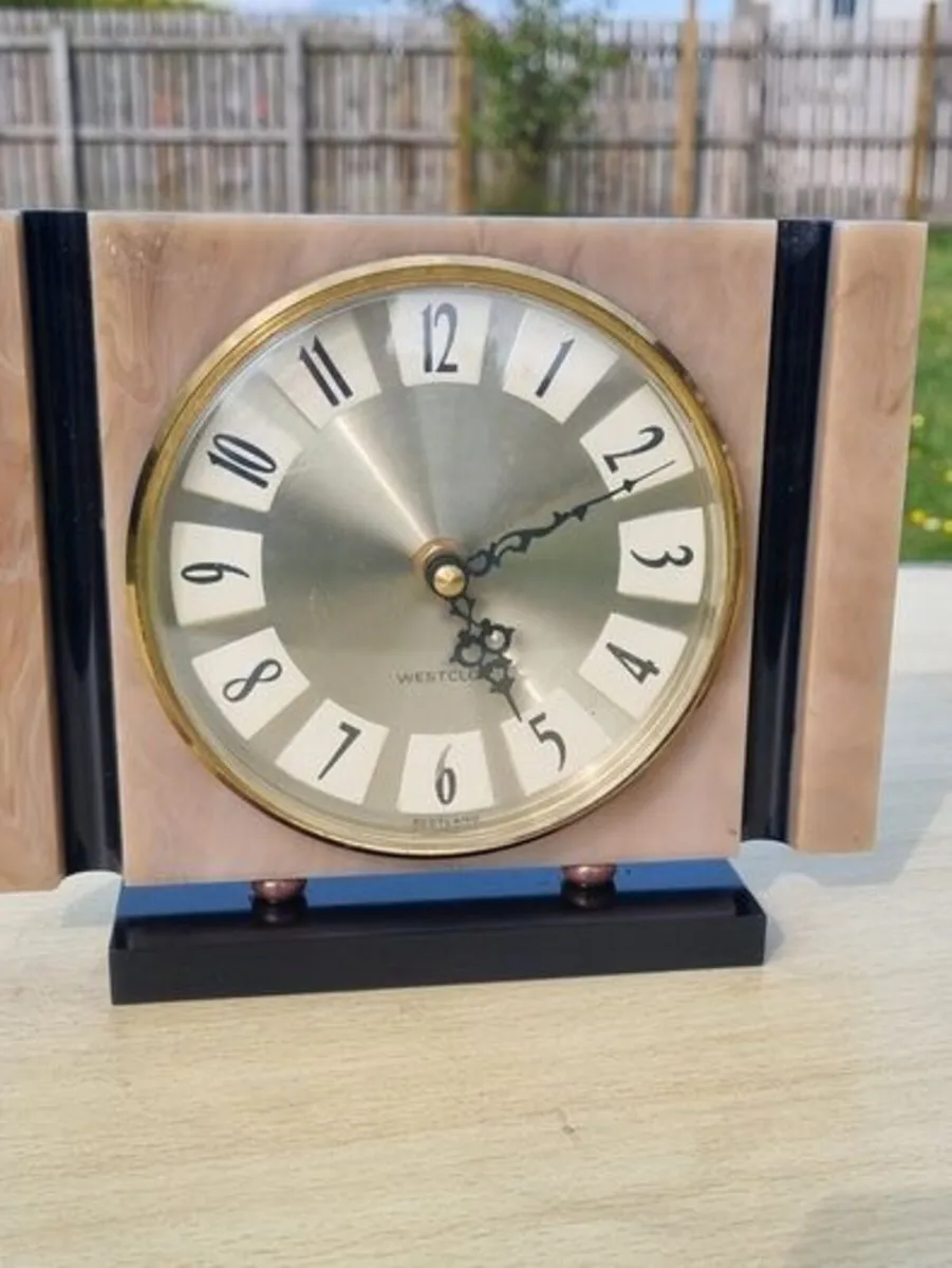 Vintage Bakelite Clock - Westclox - Image 2