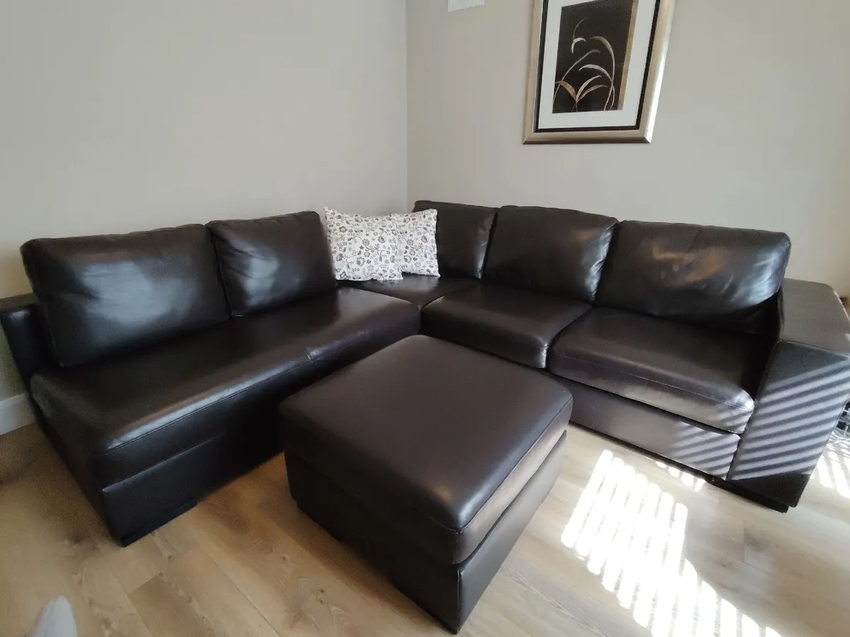Couch - Image 2