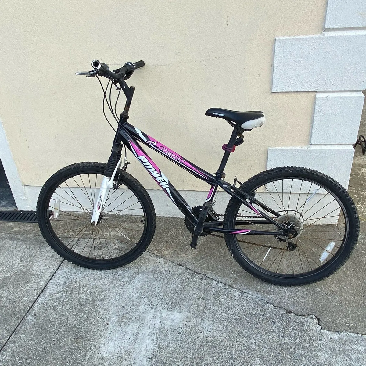 Girls 24 inch Kids Mountain Bike - Image 3