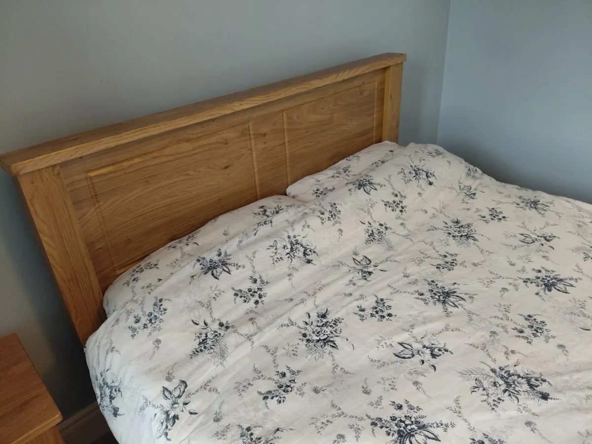 Bed and locker - Image 2