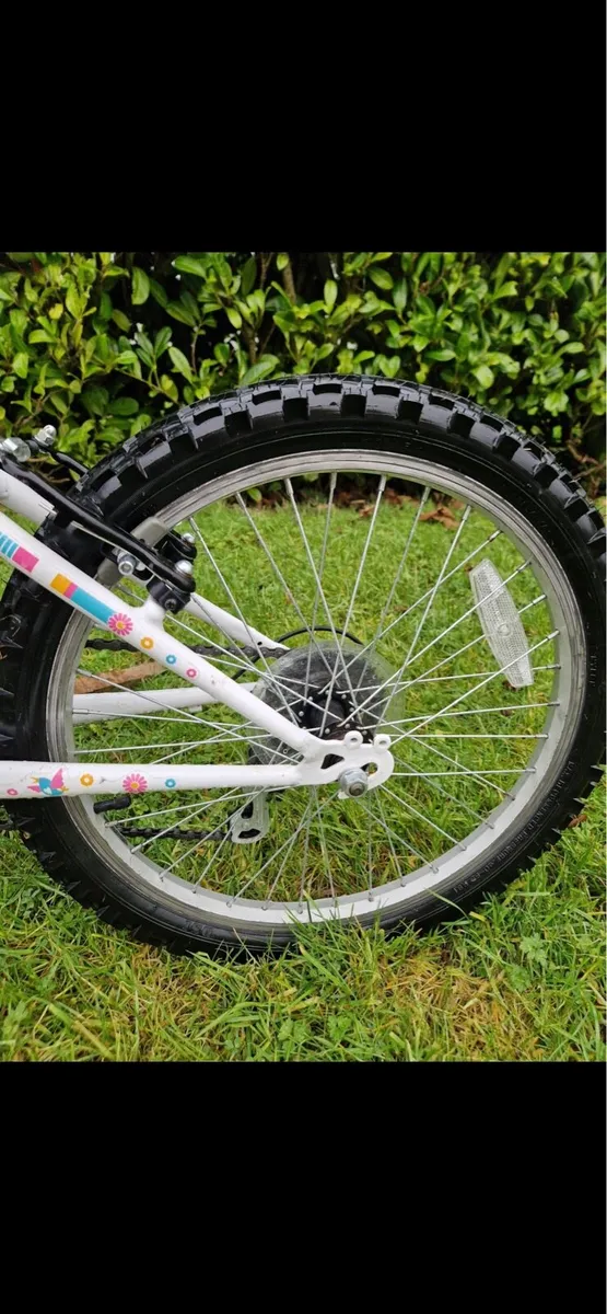 Girls bike - Image 3