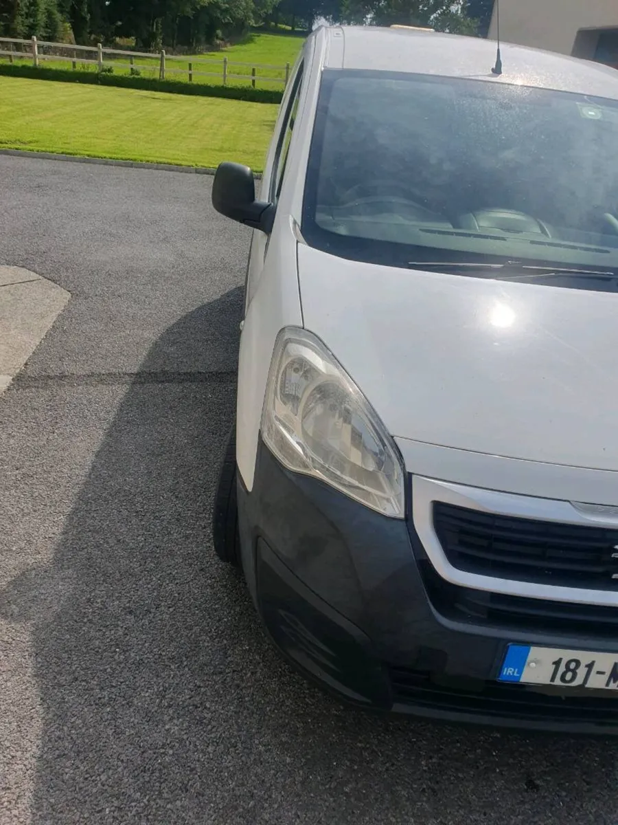 Peugeot Partner 1 Owner , Taxed and Tested - Image 4