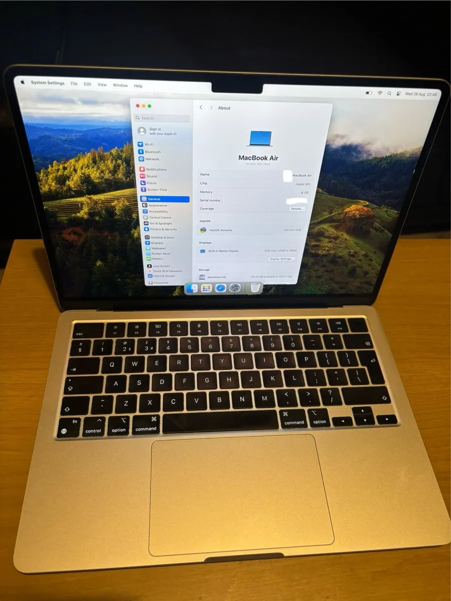 MacBook Air 13.6 inch M3 2024 8GB RAM - Image 1