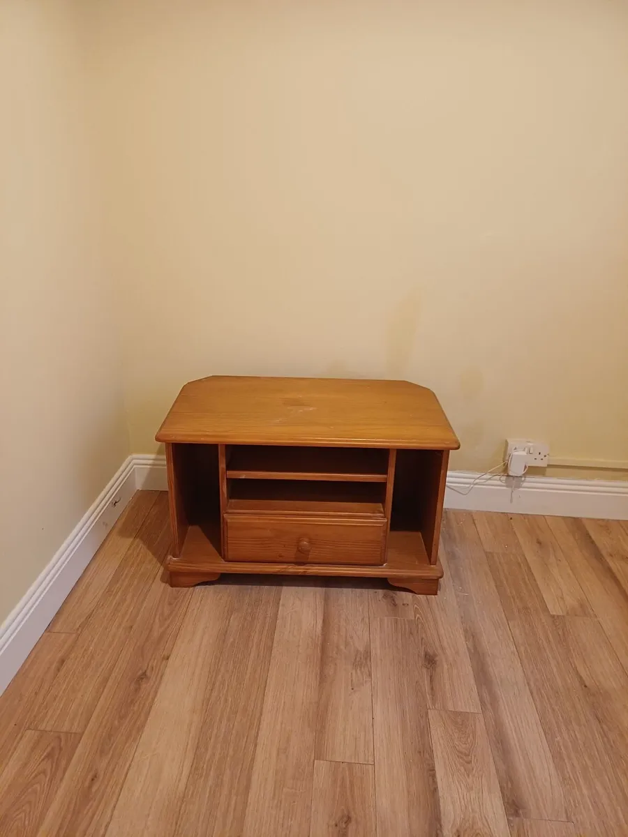 Tv stand
