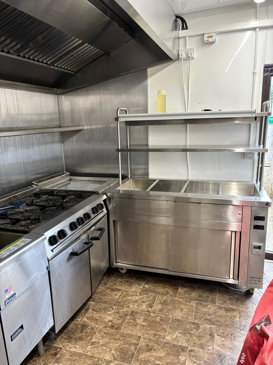 Catering equipment - Image 1