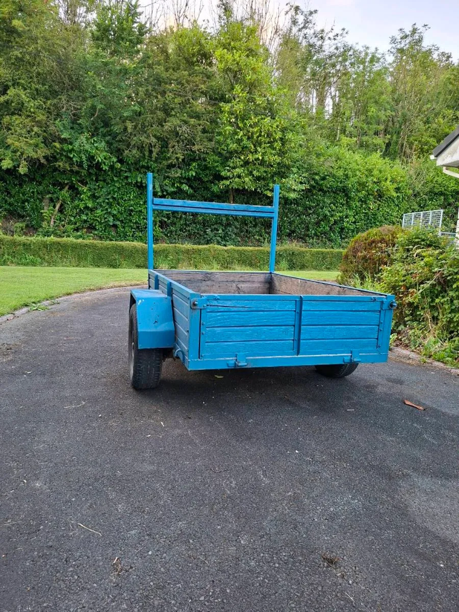 Trailer - Image 1