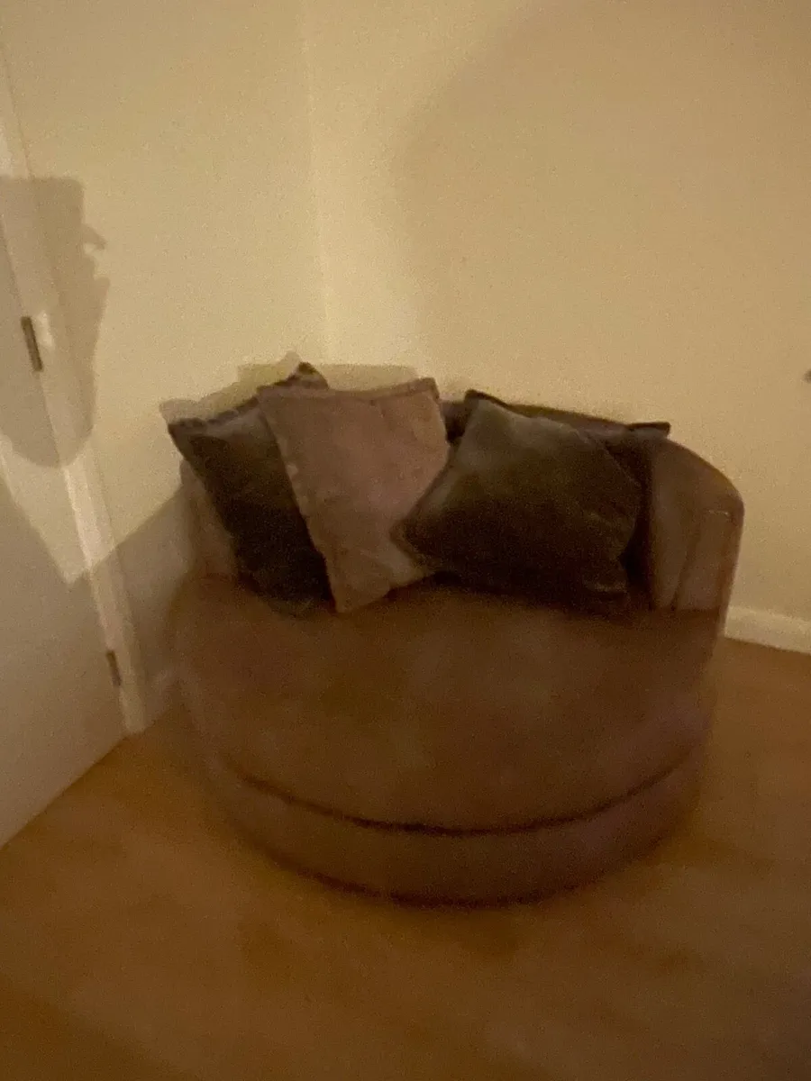 Couch - Image 1