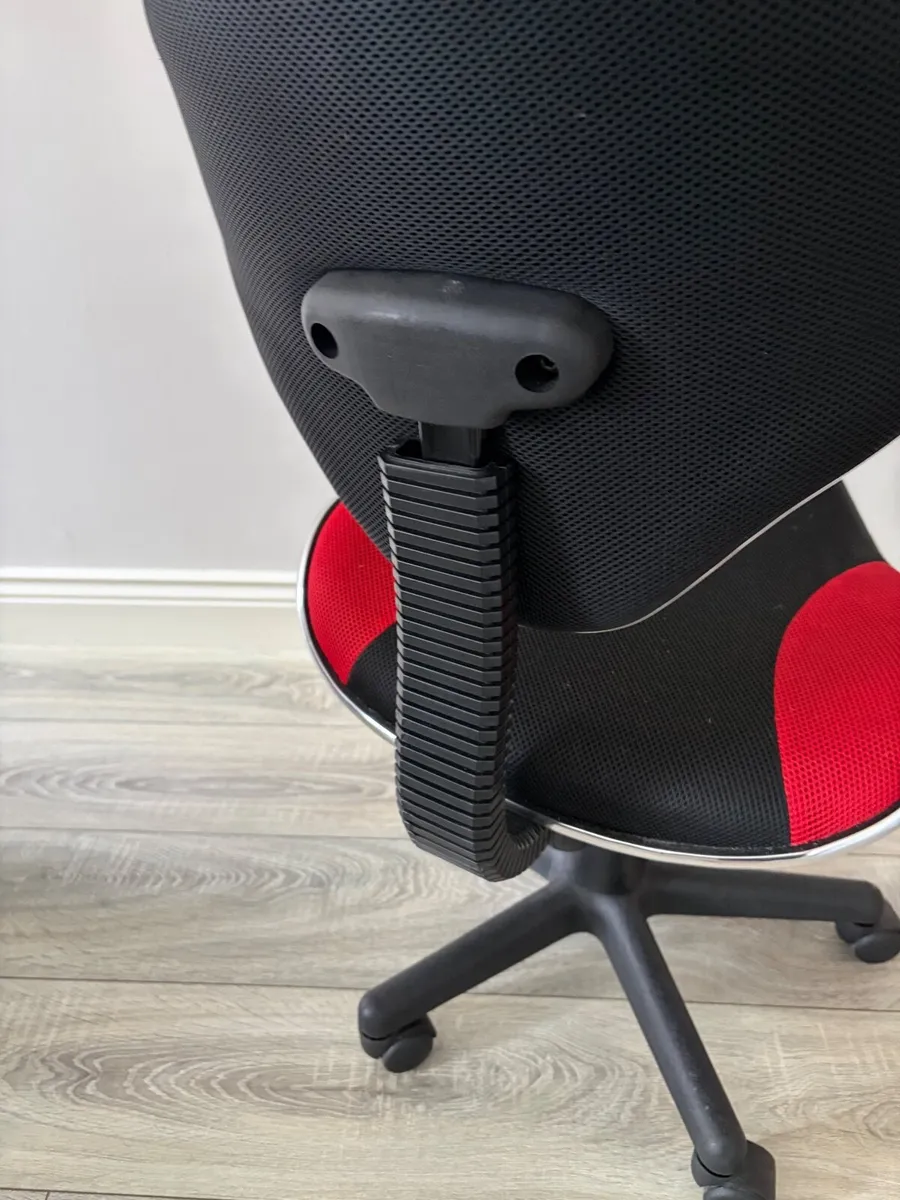 Swivel chair - Image 3
