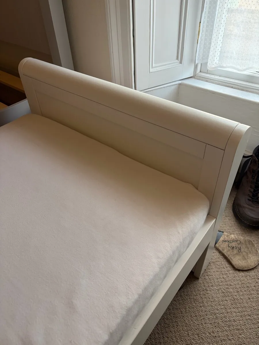 Toddlers bed - Image 3