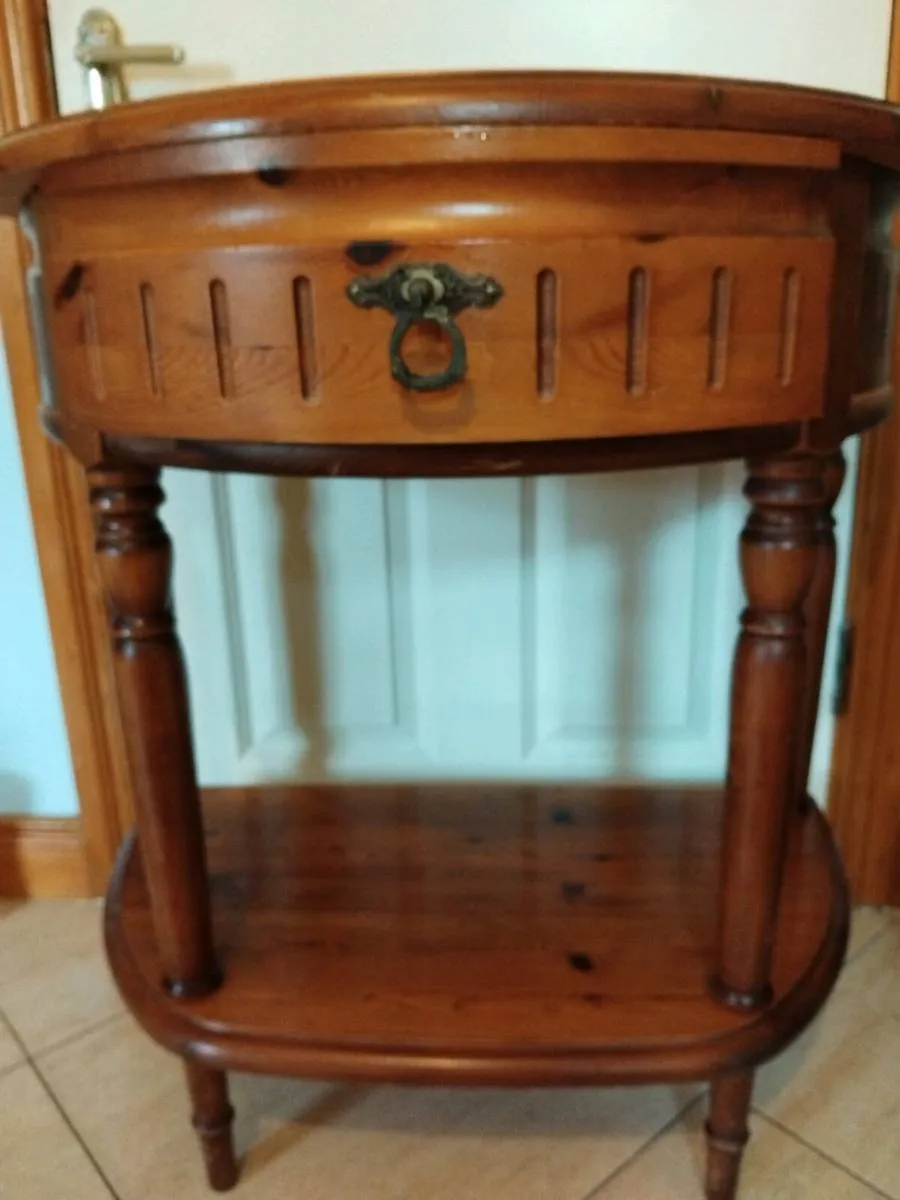 Console Table - Image 1