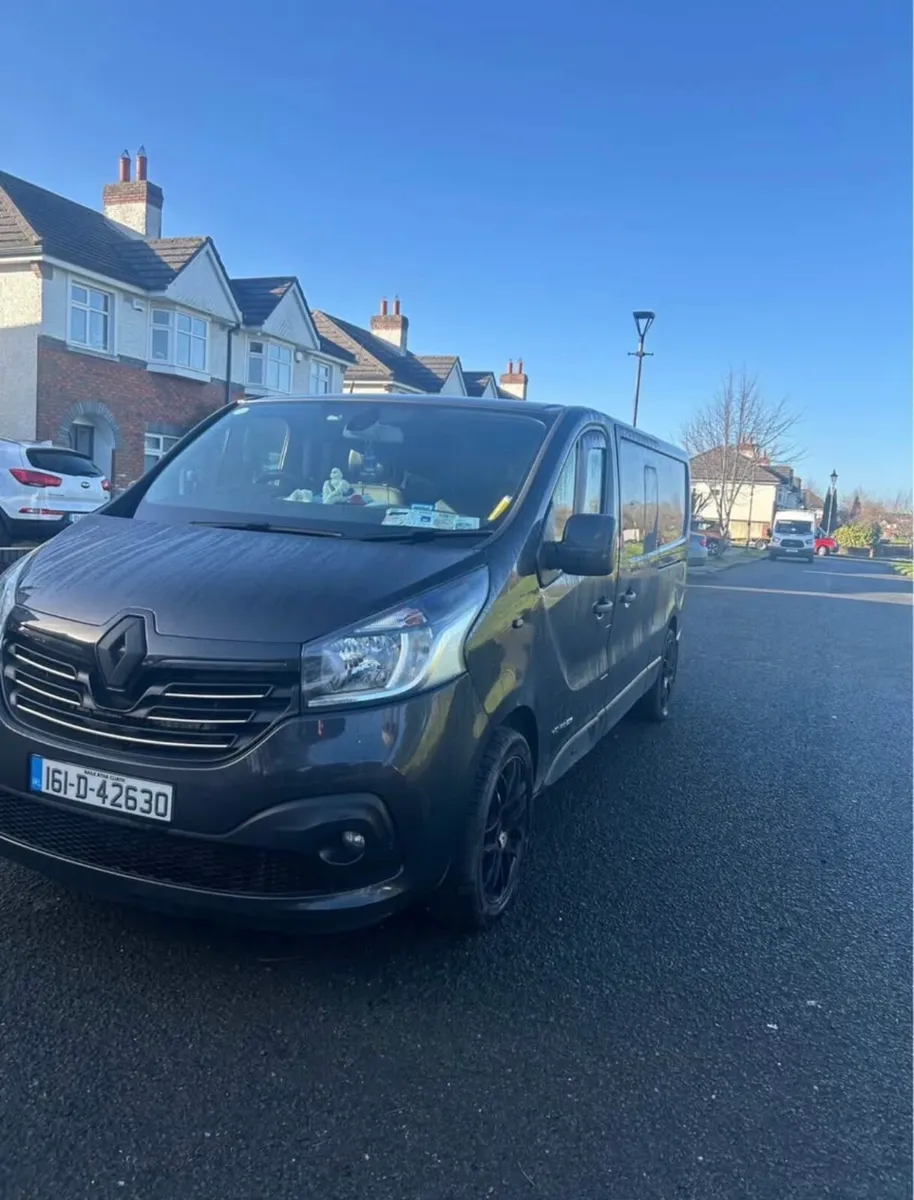 Renault traffic crew cab - Image 1