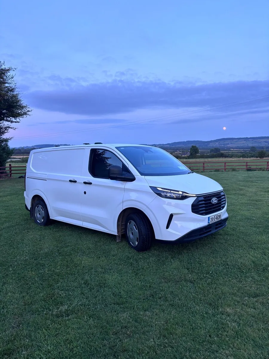 Ford Transit custom - Image 1