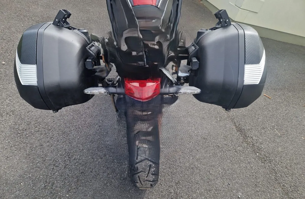 Honda crosstourer Motorcycle parts - Image 1