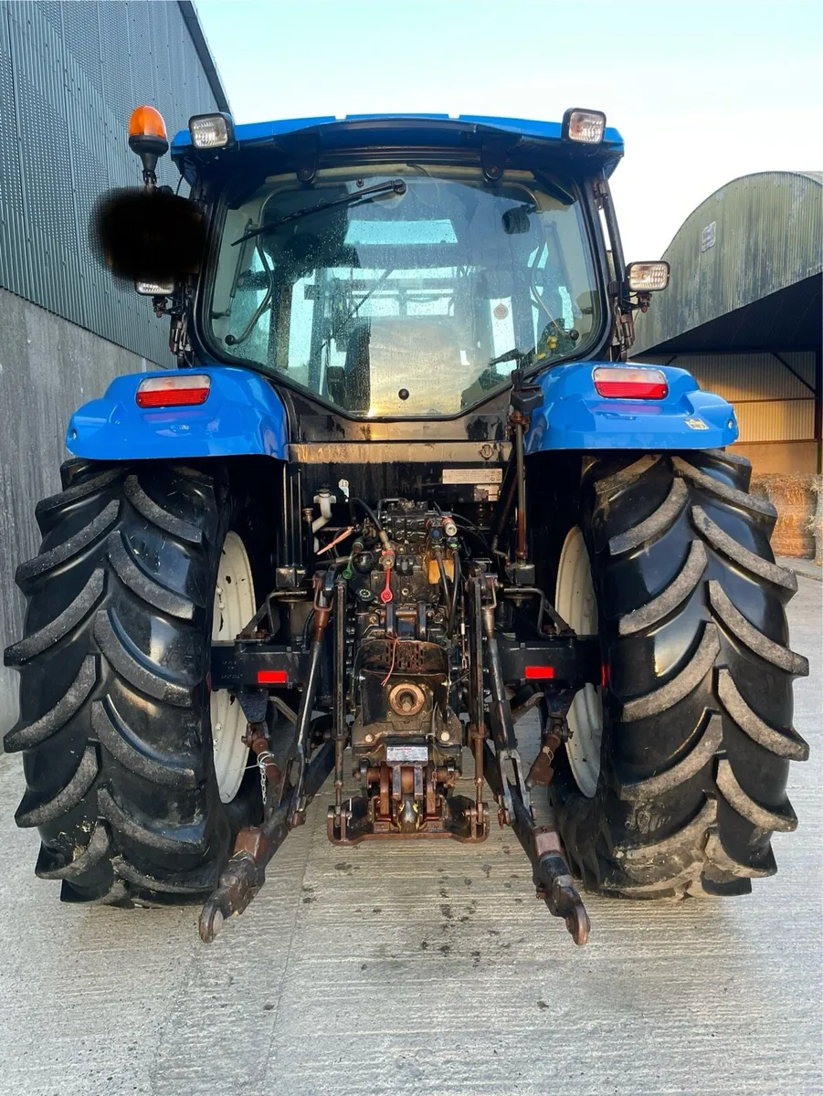 New Holland T6020 with loader - Image 2